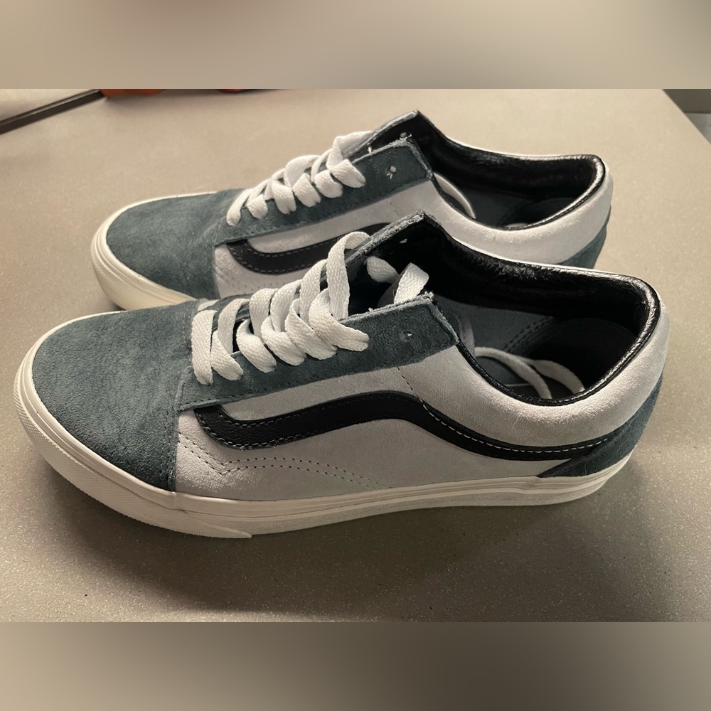 Vans Old Skool two-tone suede, water resistant shoes